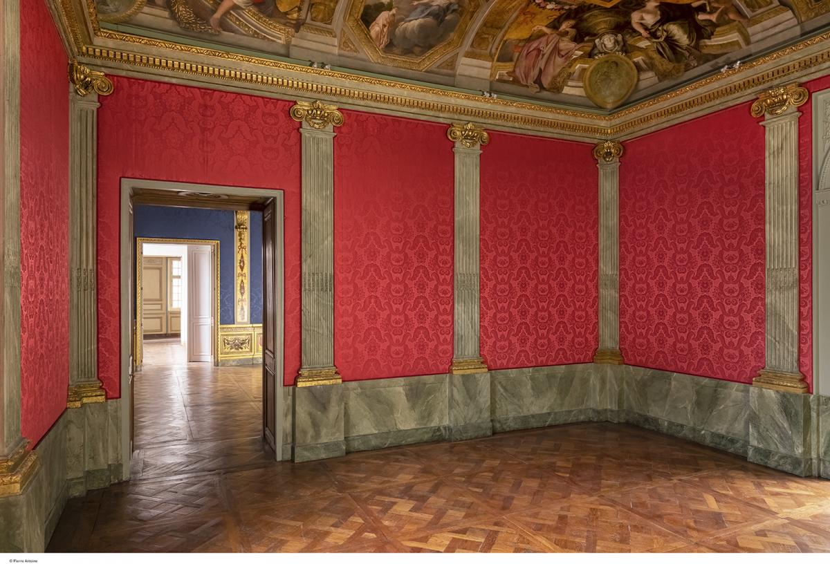 Salons La Rivière : décors peints pour la grande chambre et le cabinet doré de l’hôtel La Rivière, 14, place Royale - 4