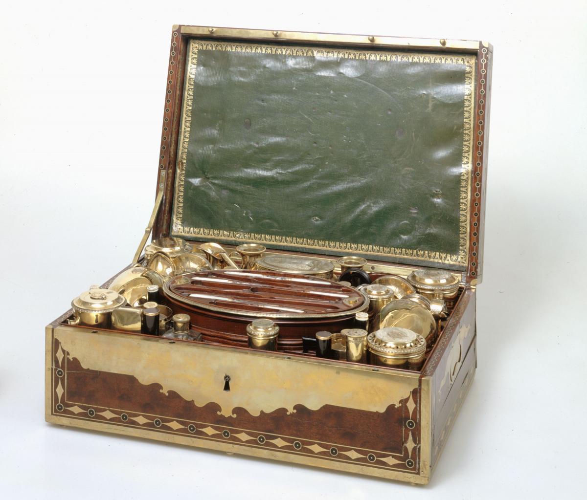 Nécessaire de campagne de Napoléon Ier. Instruments de travail